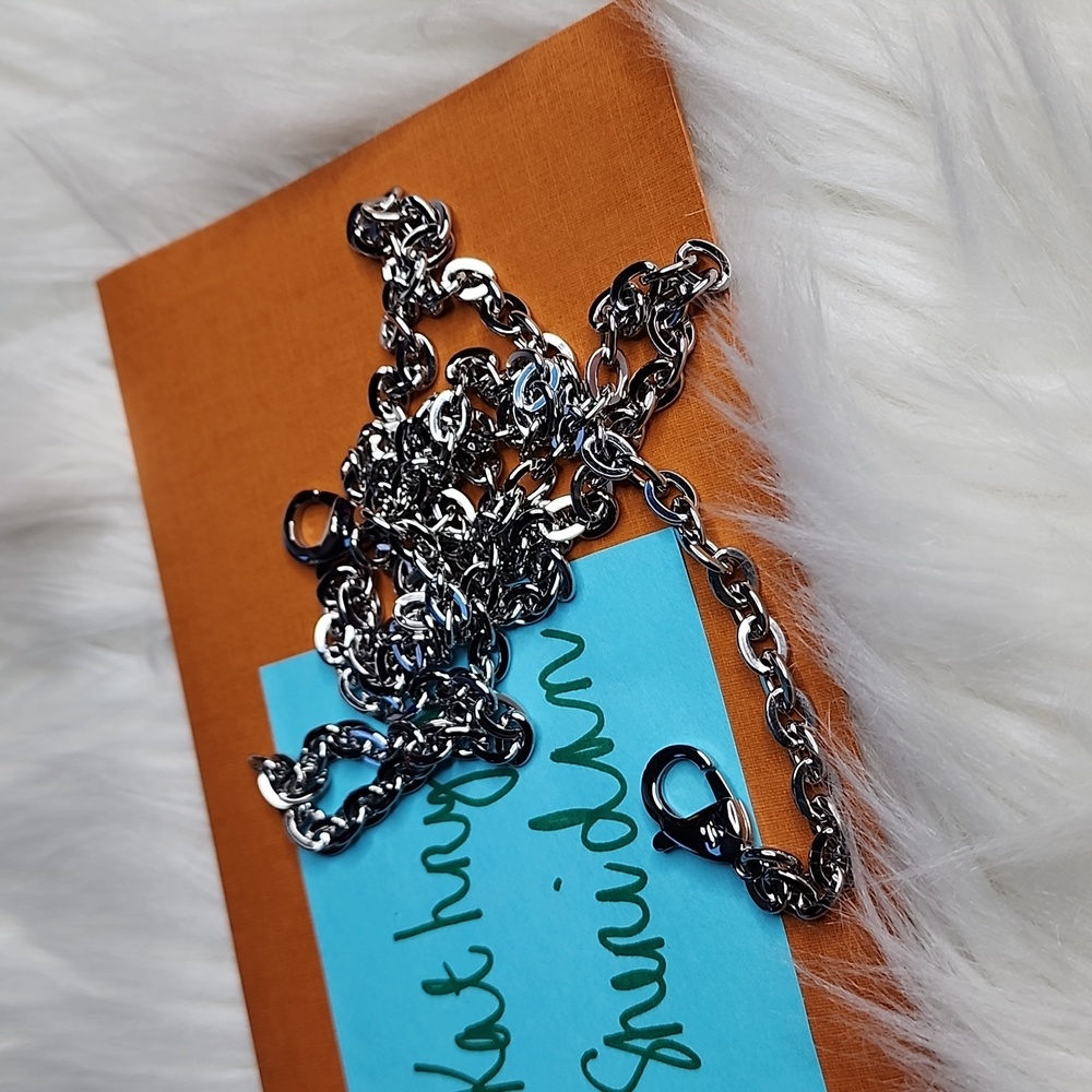 BNEW UNUSED LOUIS VUITTON FELICIE SILVER CROSSBODY CHAIN